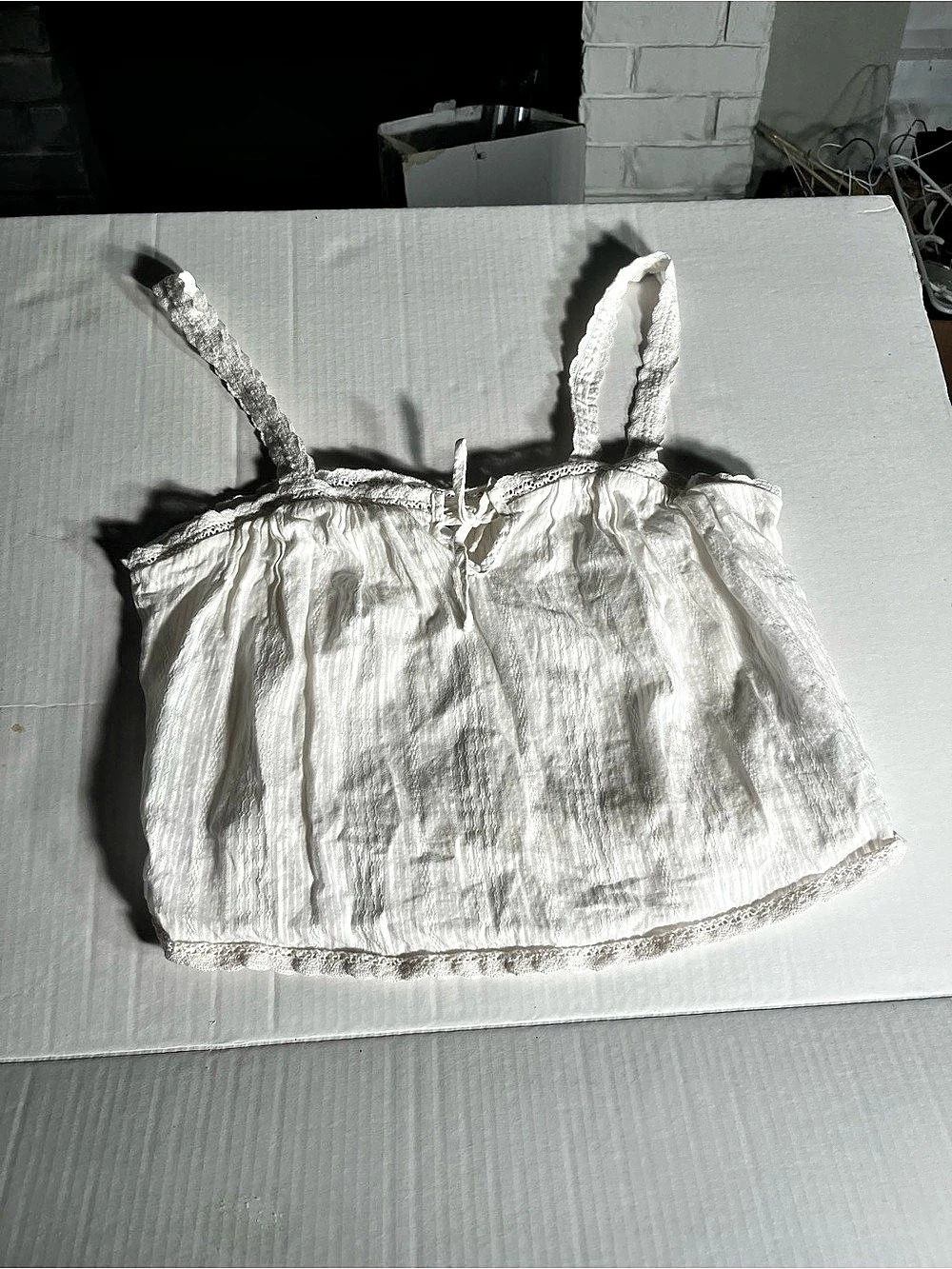 Old Navy Lace Trim Camisole in White Size Medium